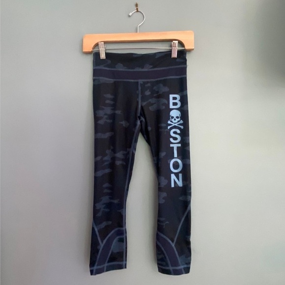 Lululemon x SoulCycle Boston Run Inspire Crop 1 Luxtreme Blue Camo Size 2 - Picture 1 of 4